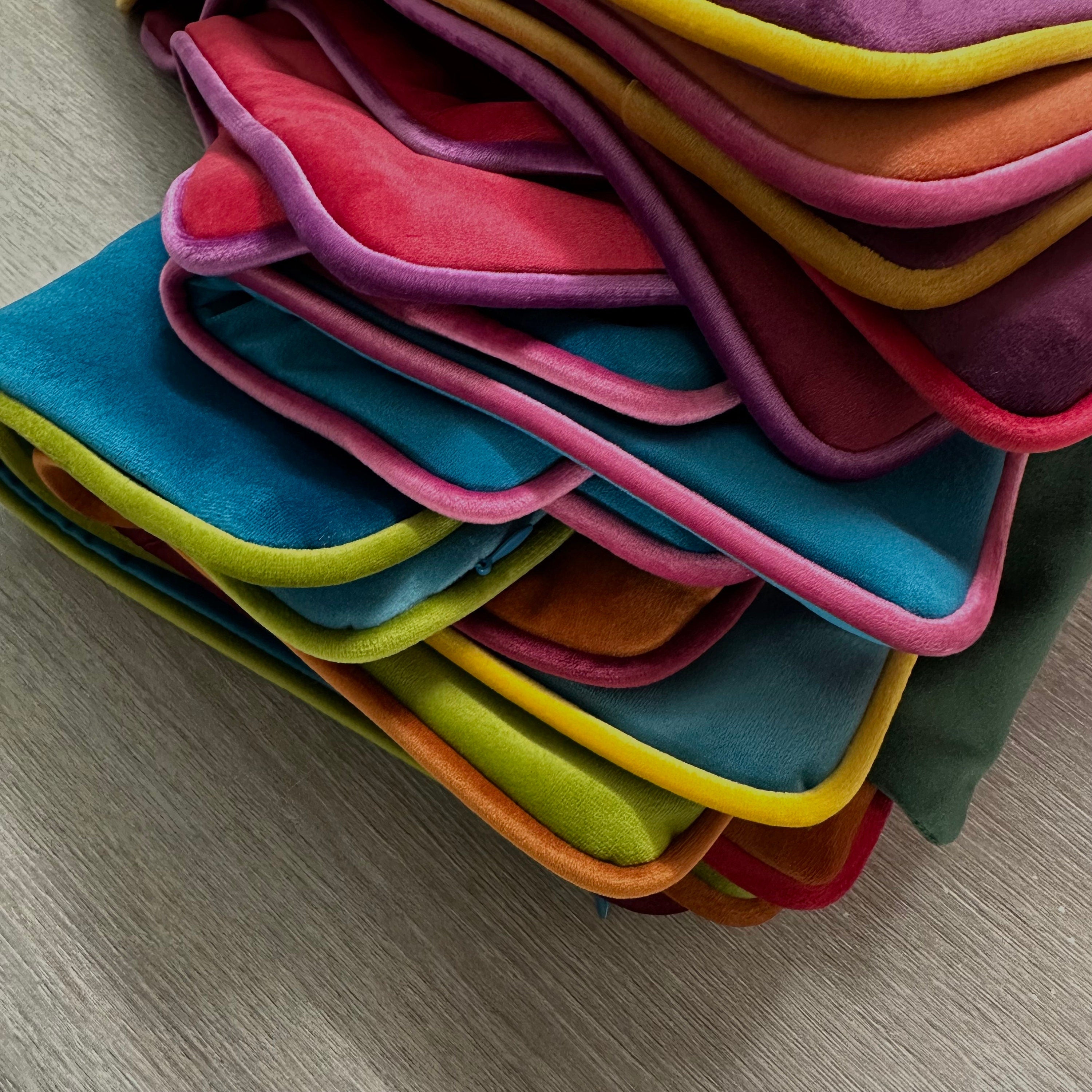 Thick Velvet Cushion Cover: Colorful Velvet Pillow with Piping